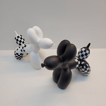 Escultura Doggy Balloon Xadrez Resina - 0016 Conceito 