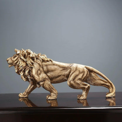 Escultura Leão Dourado 41x18cm Resina - 0023 Conceito 