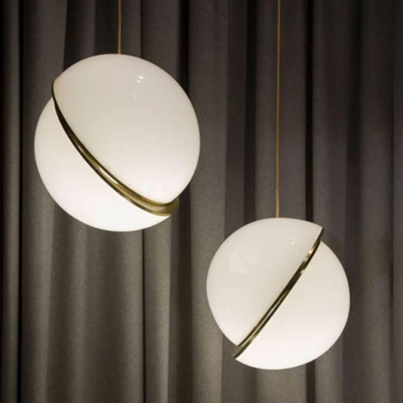 Lustre Pendente Luxuoso Moon Light em LED ### Conceito 